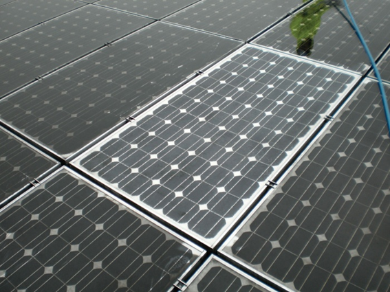 Manutenção em sistemas solares fotovoltaicos